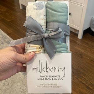 NEW Baby Swaddle Set Newborn Rayon from Bamboo Animal Theme & Green Milkberry